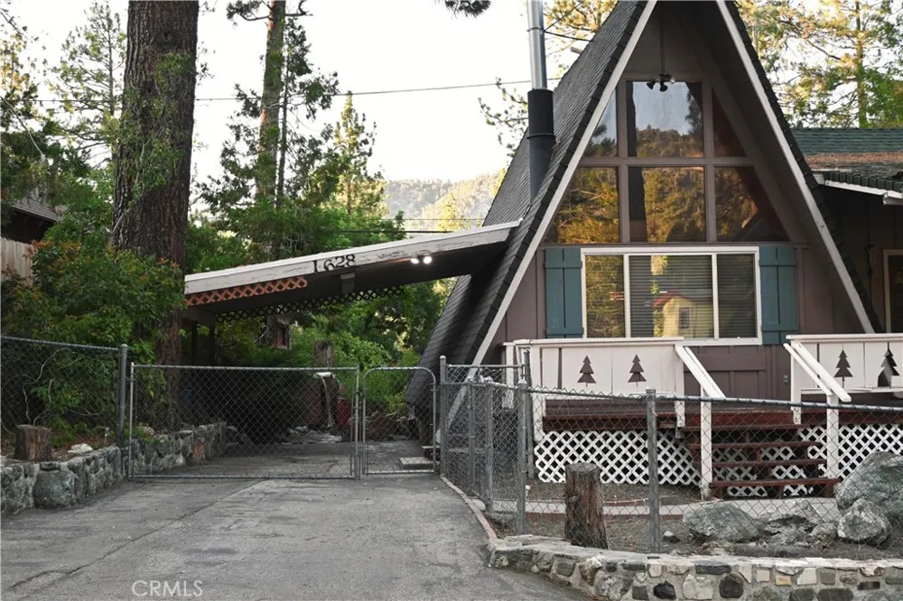 1628 Thrush Wrightwood, CA 92397