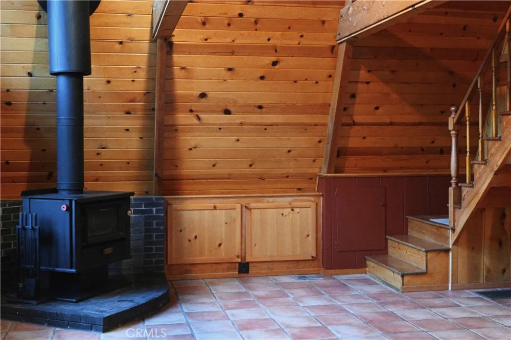 1628 Thrush Wrightwood, CA 92397