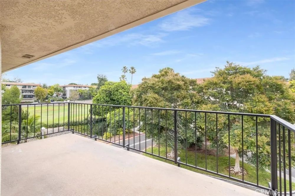 2391 Via Mariposa W #3E Laguna Woods, CA 92637