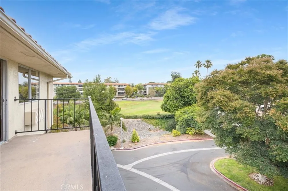 2391 Via Mariposa W #3E Laguna Woods, CA 92637
