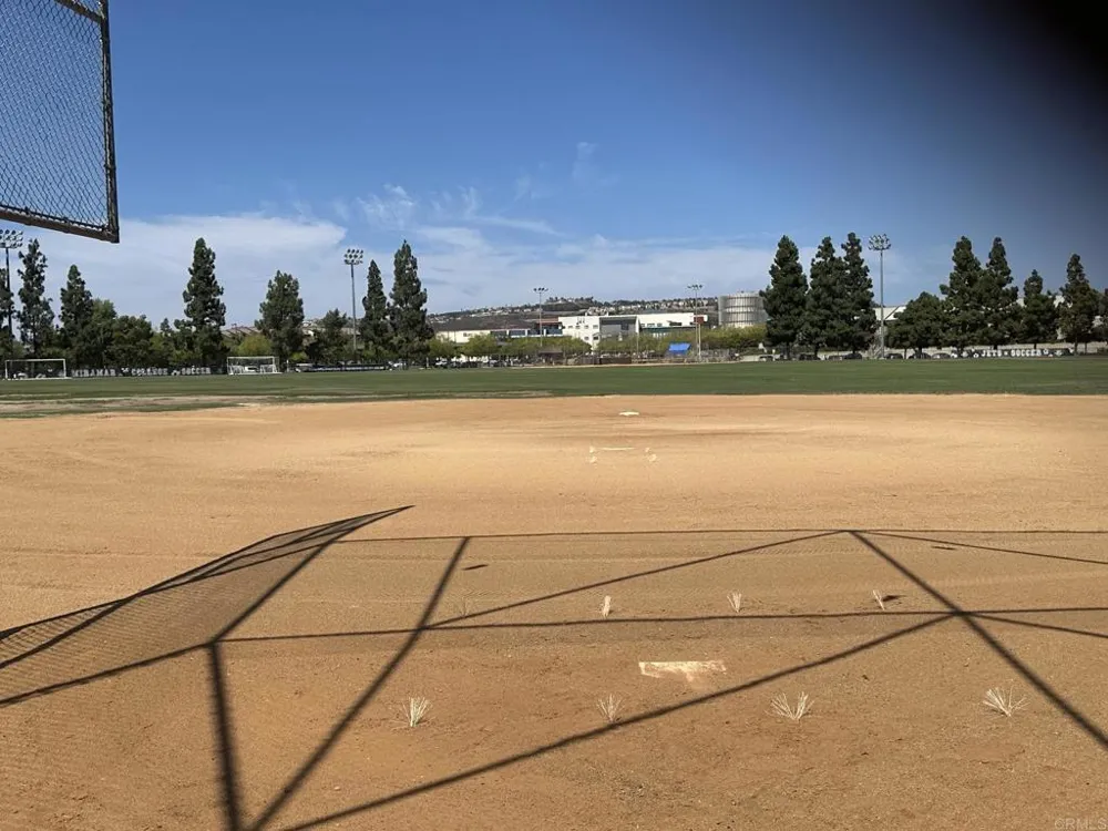 10284 BLACK MOUNTAIN ROAD #185 Mira Mesa, CA 92126