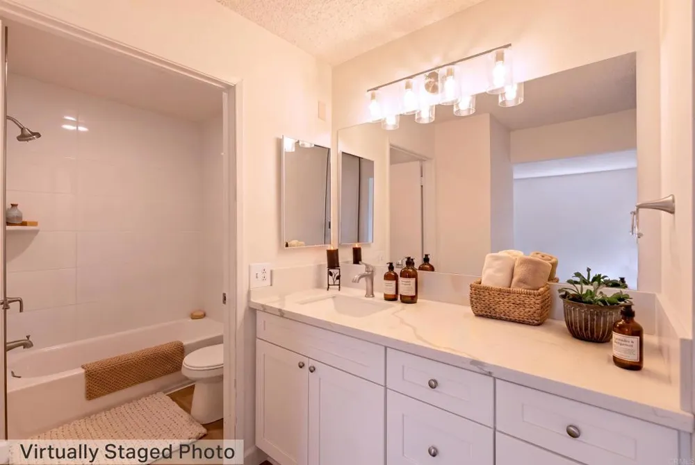 10284 BLACK MOUNTAIN ROAD #185 Mira Mesa, CA 92126