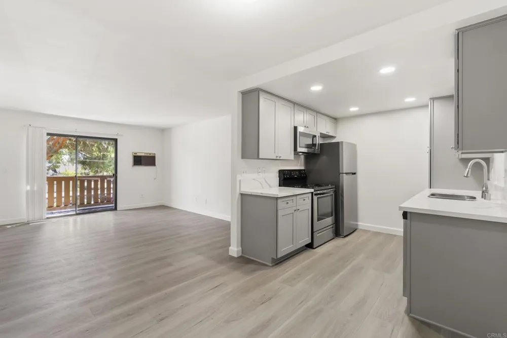 10284 BLACK MOUNTAIN ROAD #185 Mira Mesa, CA 92126