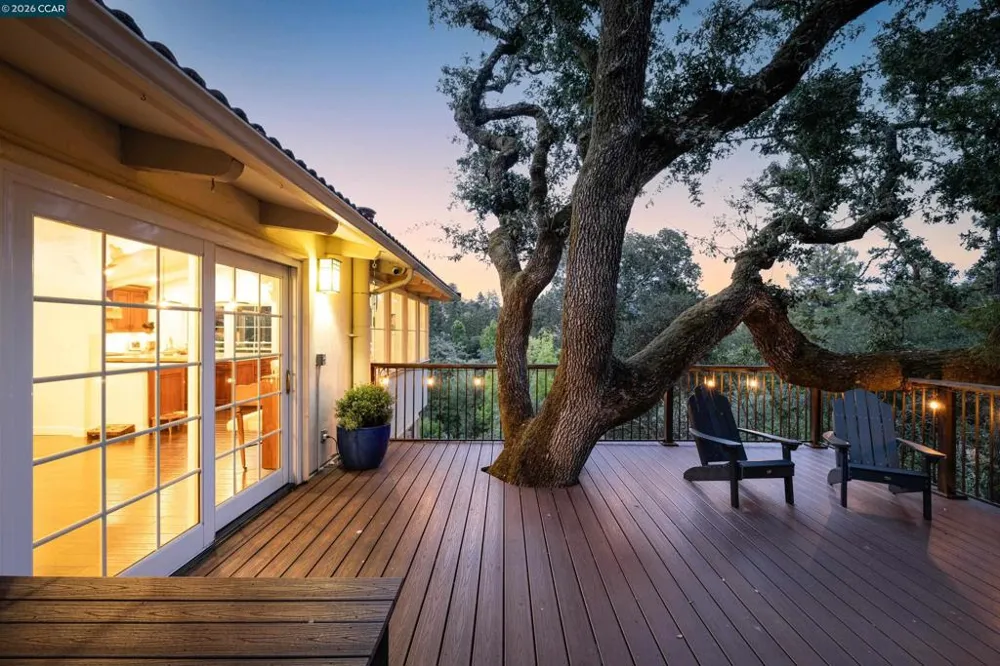 60 Tarry Ln Orinda, CA 94563