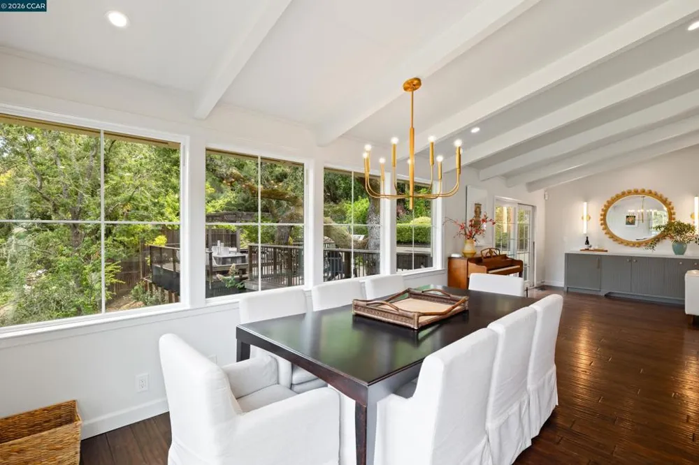 60 Tarry Ln Orinda, CA 94563