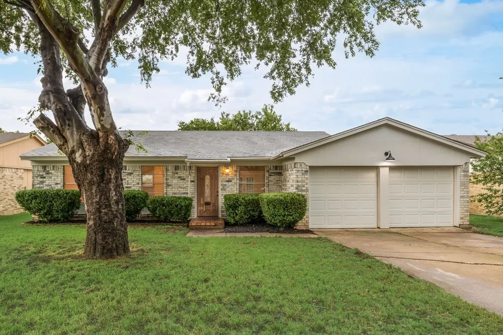 5625 Marlene Haltom City, TX 76148