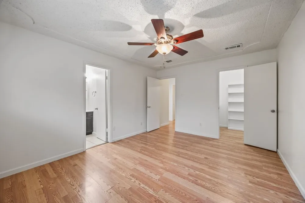 5625 Marlene Haltom City, TX 76148