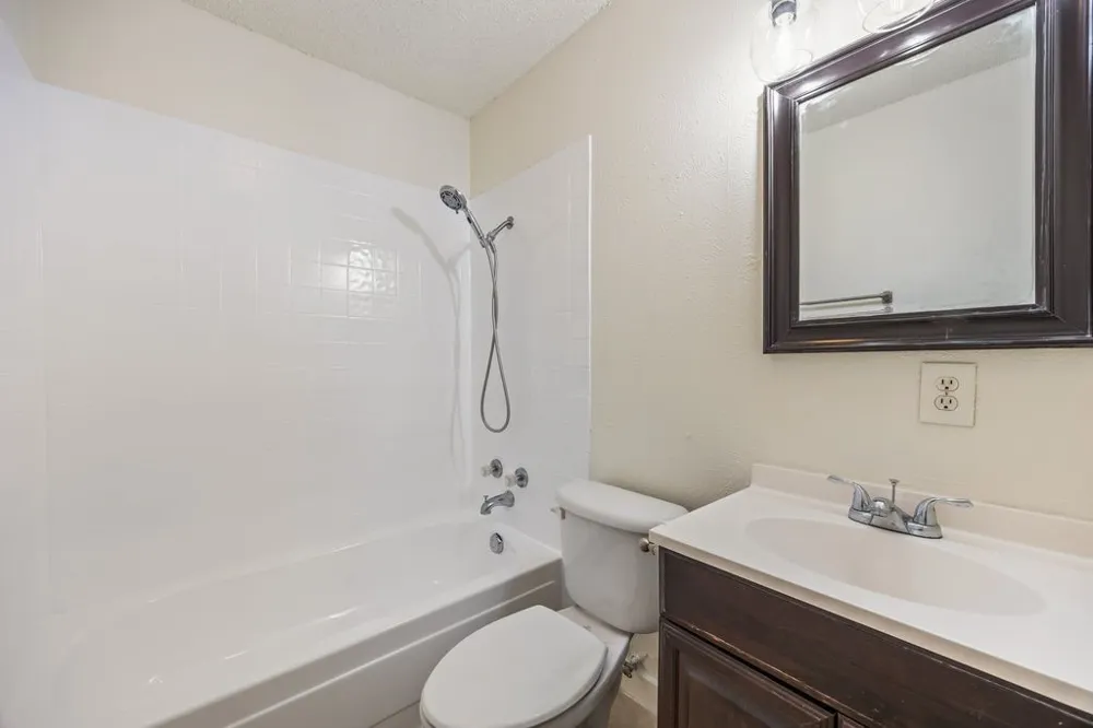 5625 Marlene Haltom City, TX 76148