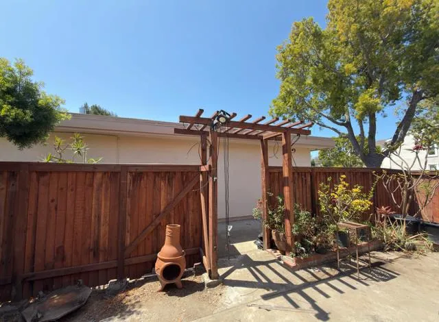 2 Mayapple Way Irvine, CA 92612