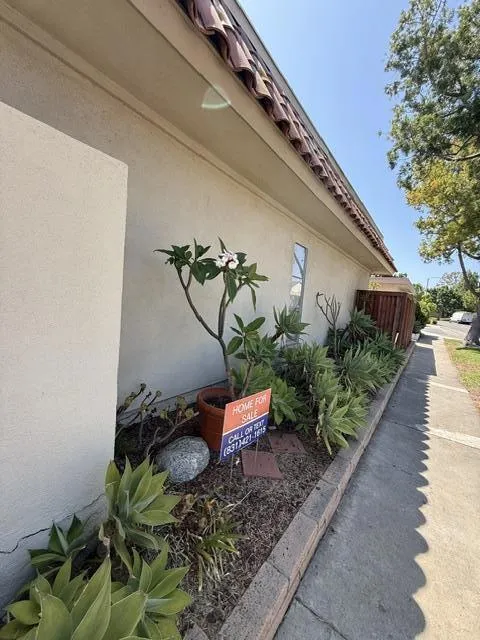 2 Mayapple Way Irvine, CA 92612
