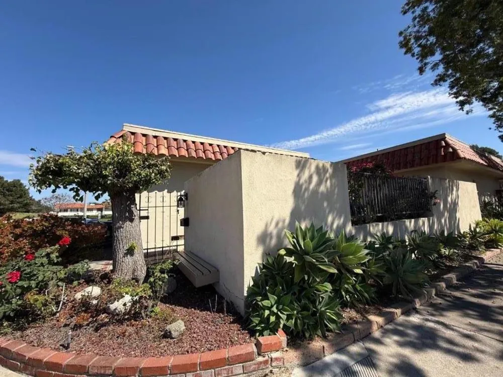 2 Mayapple Way Irvine, CA 92612