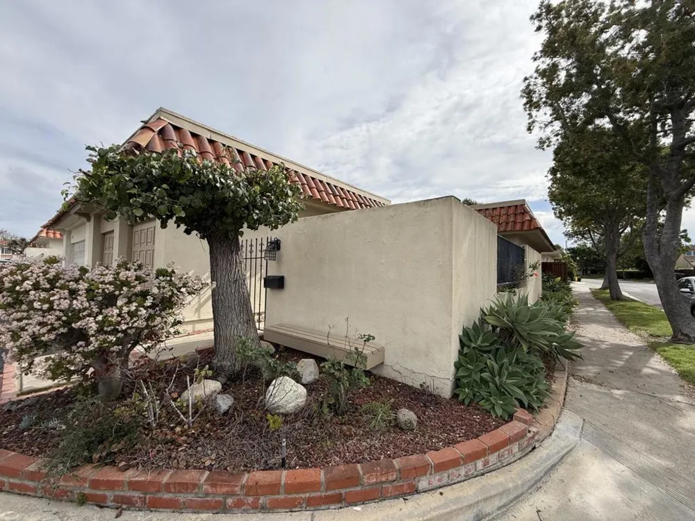 2 Mayapple Way Irvine, CA 92612