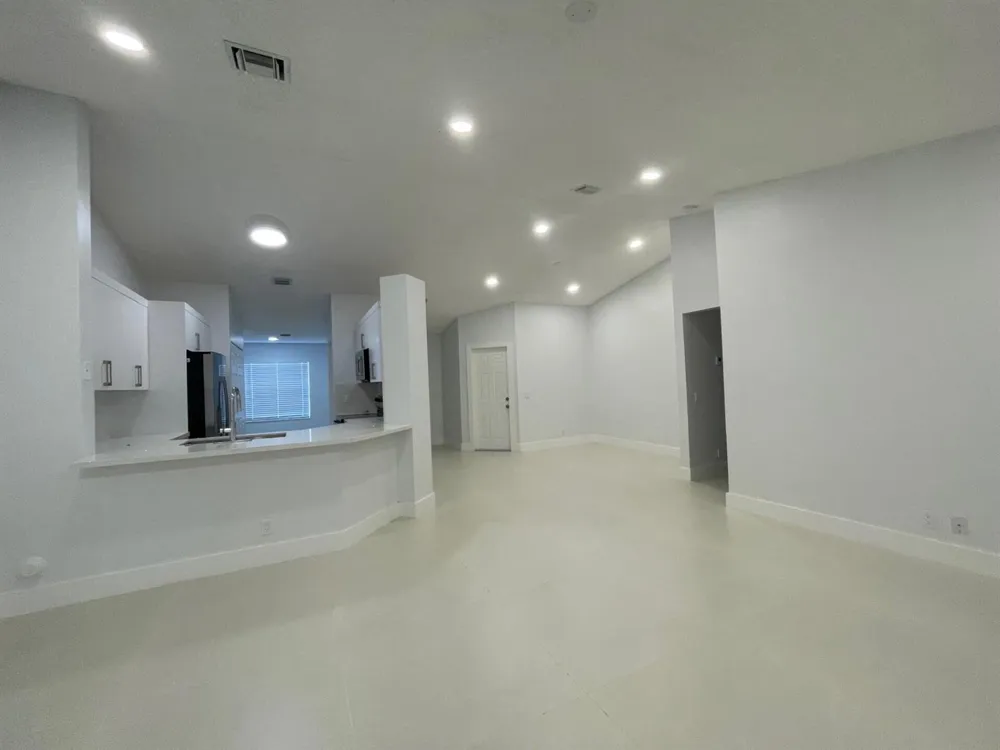 1630 ZENITH WAY #1630 Weston, FL 33327
