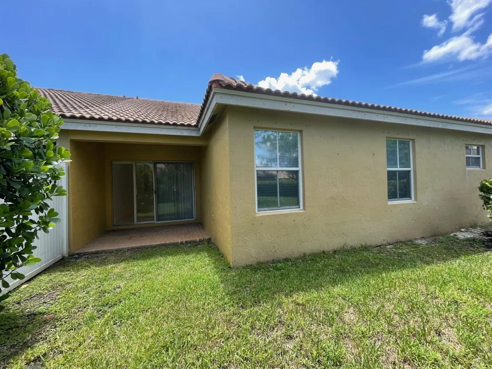 1630 ZENITH WAY #1630 Weston, FL 33327
