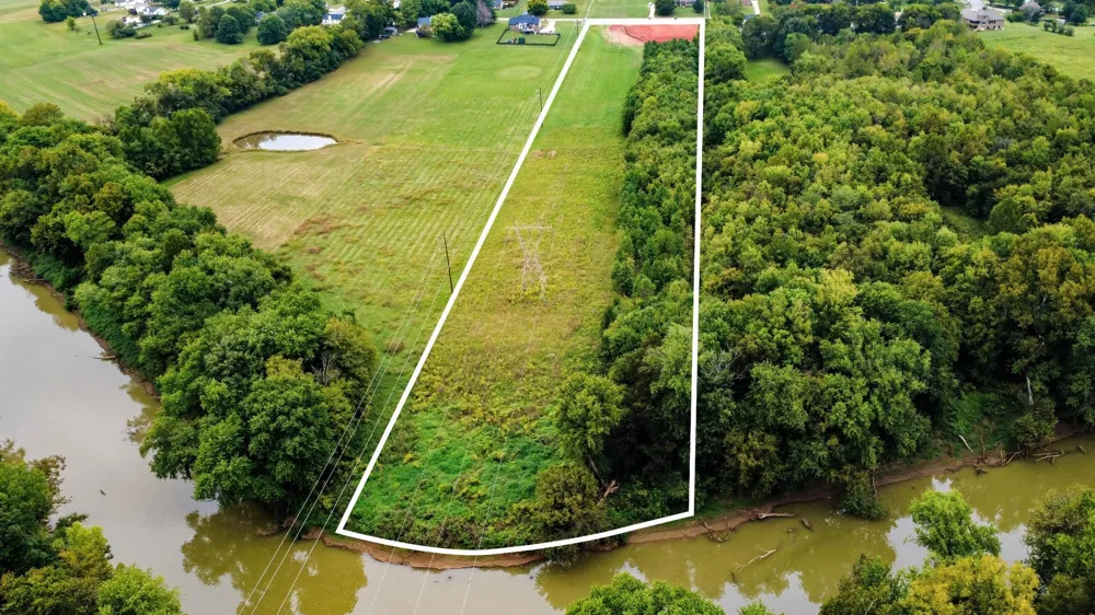 1204 Willow Bend Dr Clarksville, TN 37043