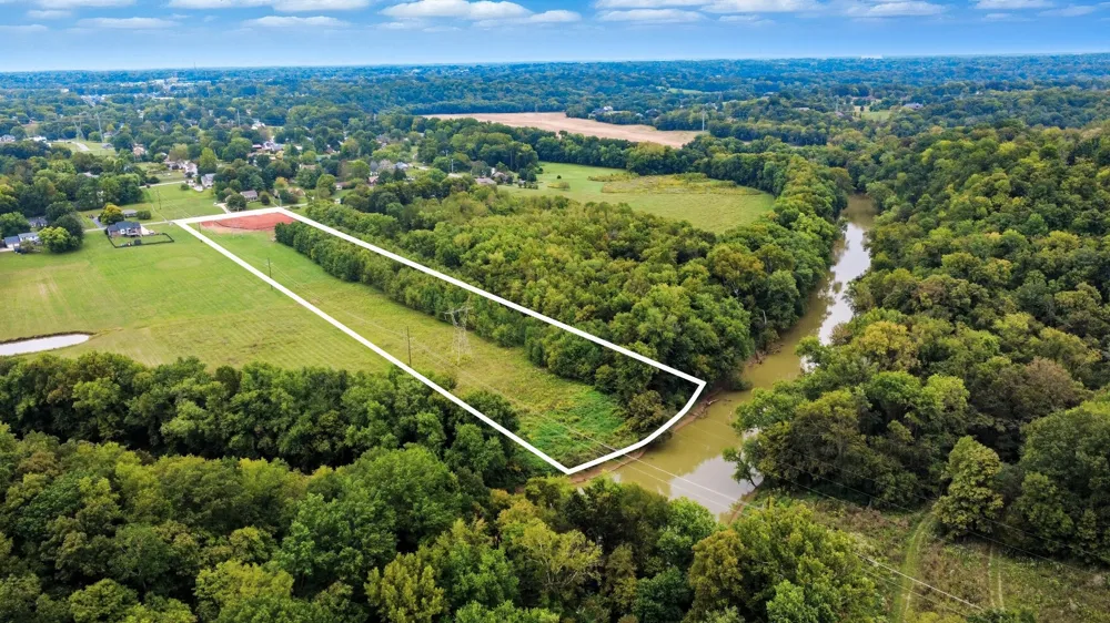 1204 Willow Bend Dr Clarksville, TN 37043