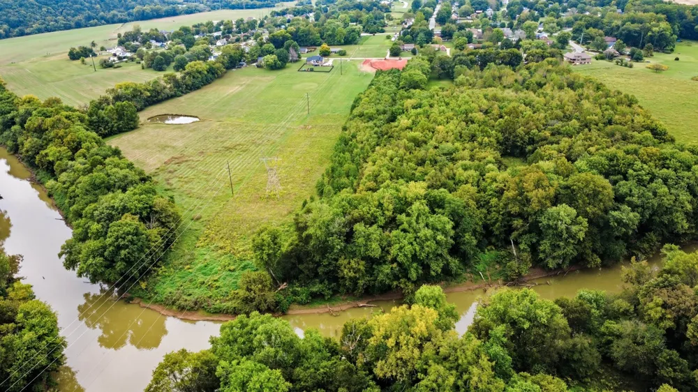 1204 Willow Bend Dr Clarksville, TN 37043