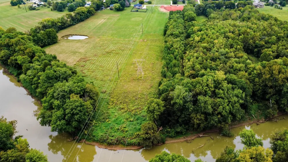 1204 Willow Bend Dr Clarksville, TN 37043