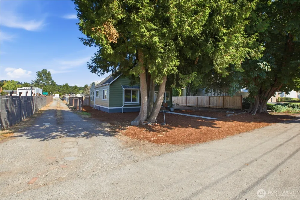 28404 85th Avenue S Auburn, WA 98002