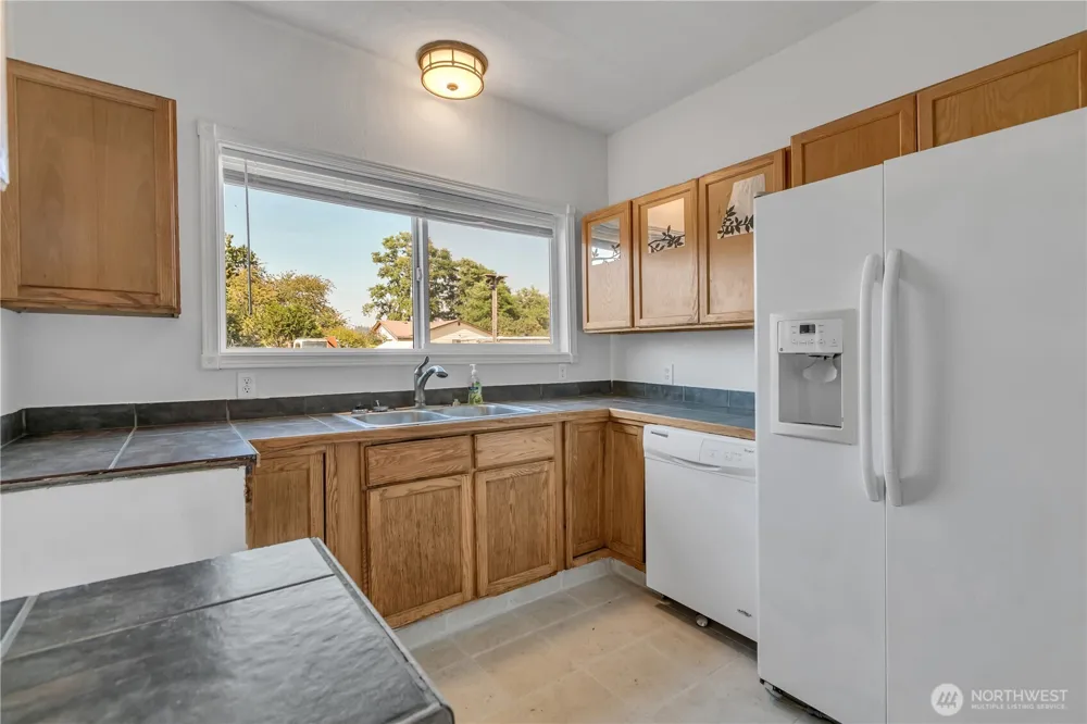 28404 85th Avenue S Auburn, WA 98002