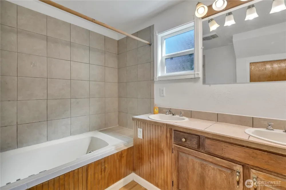 28404 85th Avenue S Auburn, WA 98002
