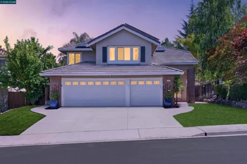 406 Skycrest Dr