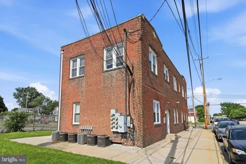 200 WANAMAKER AVENUE #6