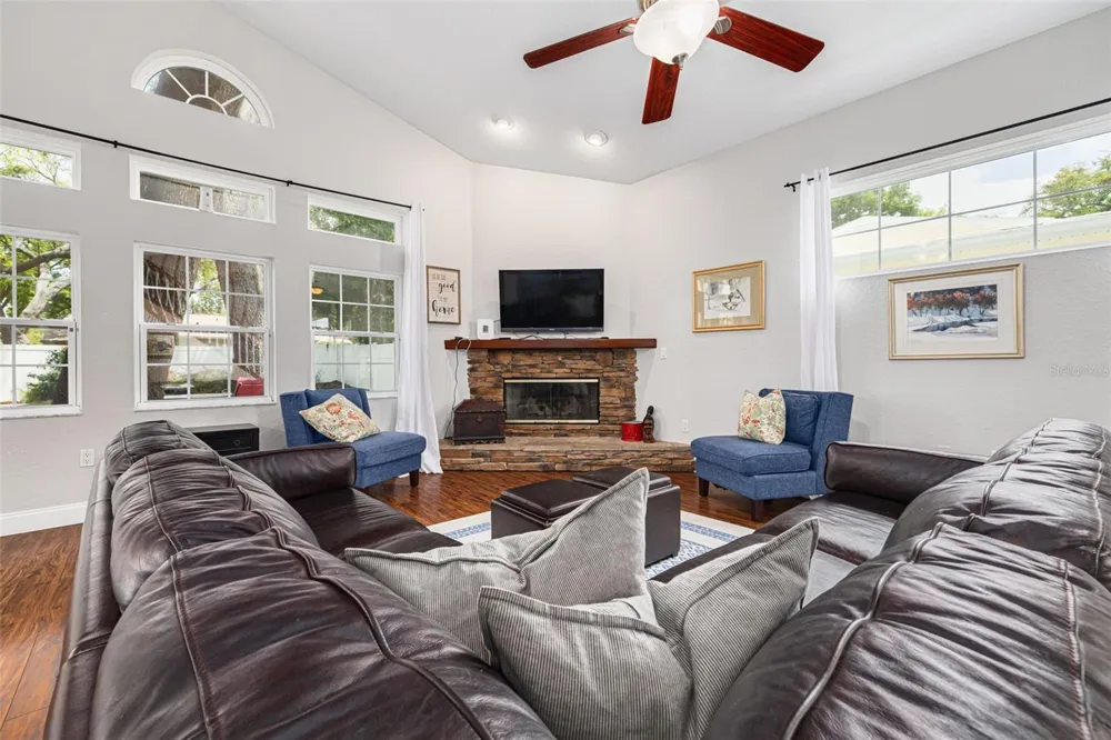 901 VIRGINIA AVENUE Tarpon Springs, FL 34689