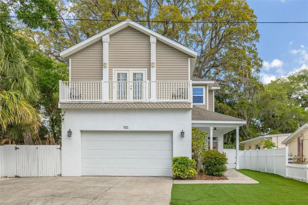 901 VIRGINIA AVENUE Tarpon Springs, FL 34689