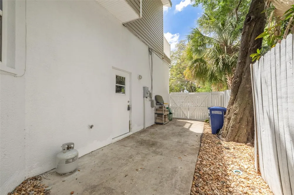 901 VIRGINIA AVENUE Tarpon Springs, FL 34689