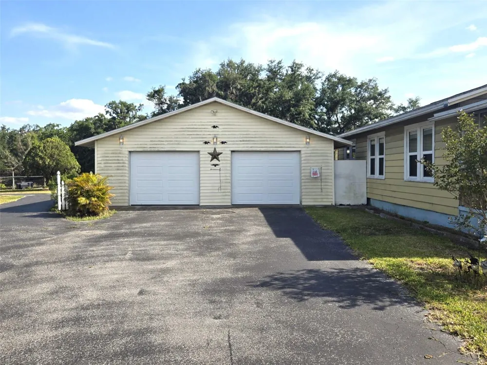 3101 MEDULLA ROAD Plant City, FL 33566