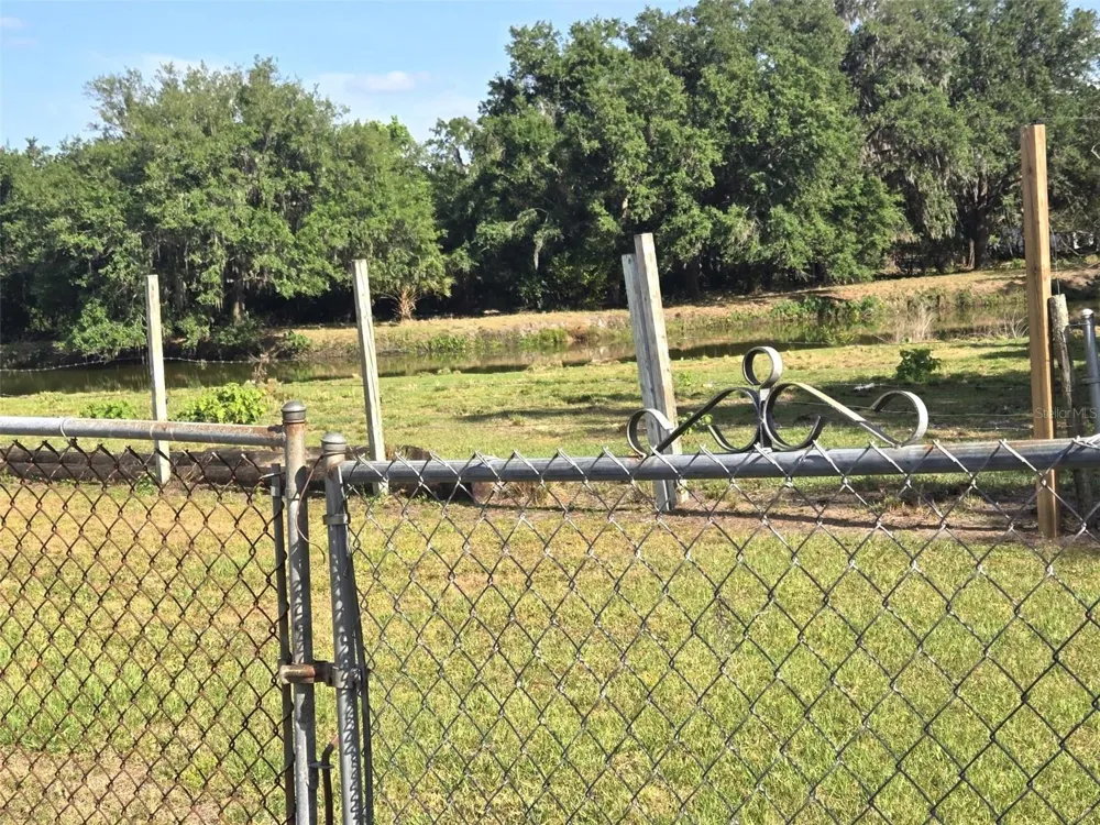 3101 MEDULLA ROAD Plant City, FL 33566