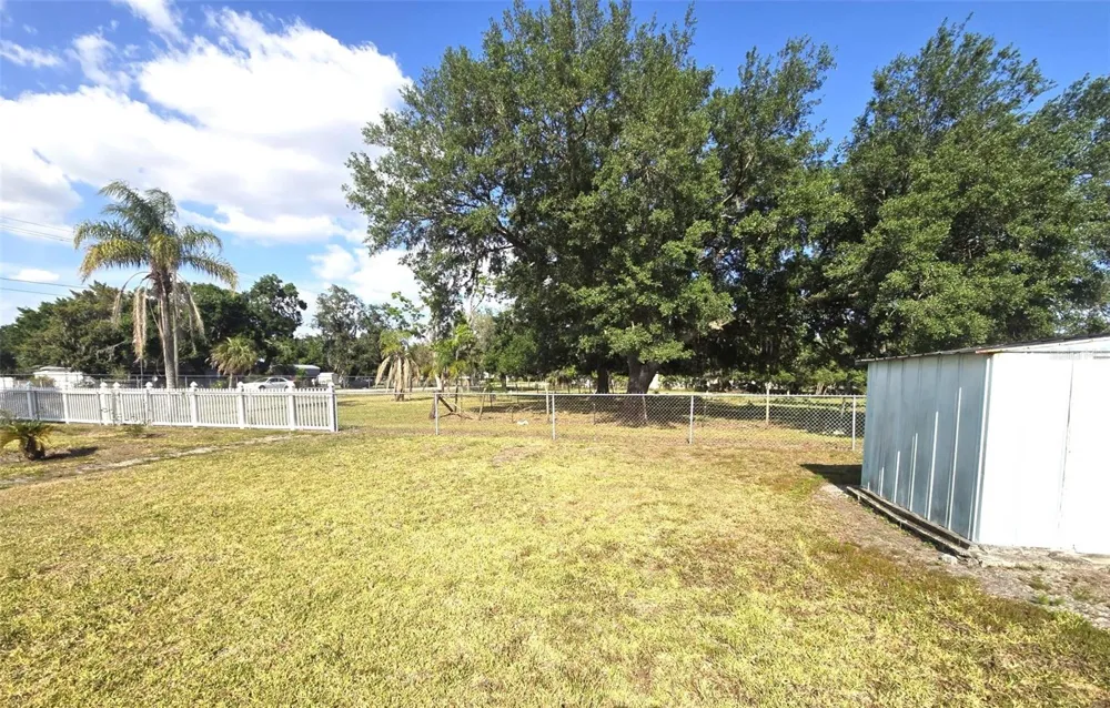 3101 MEDULLA ROAD Plant City, FL 33566