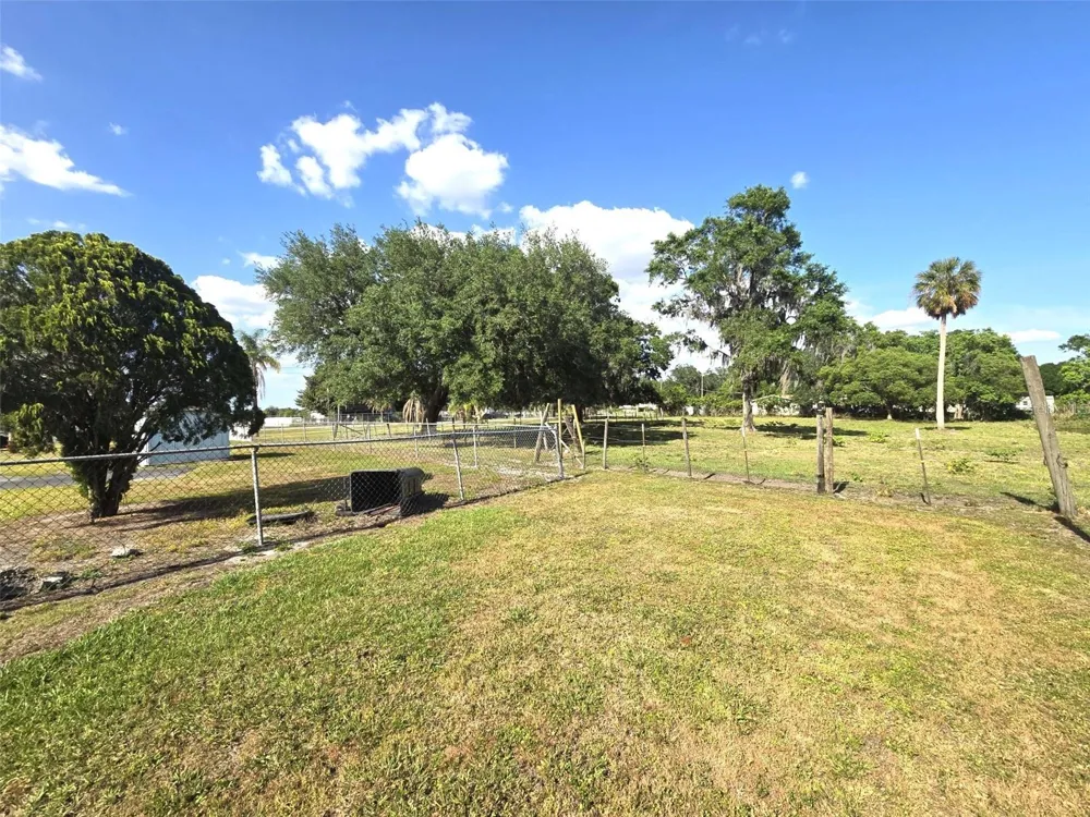 3101 MEDULLA ROAD Plant City, FL 33566