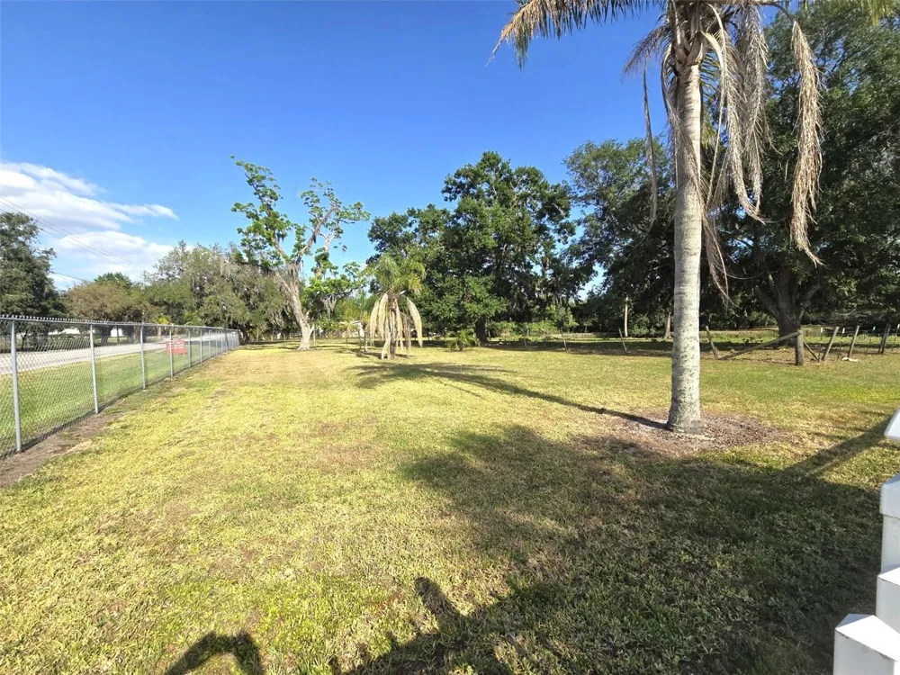 3101 MEDULLA ROAD Plant City, FL 33566