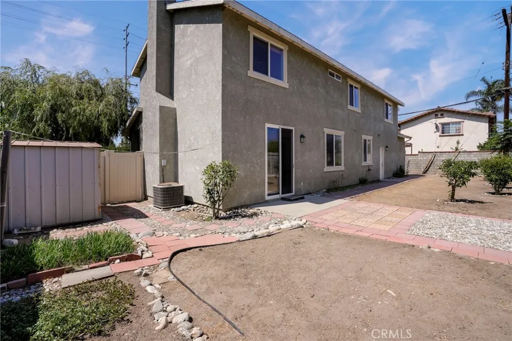 903 W Gladstone Street Azusa, CA 91702