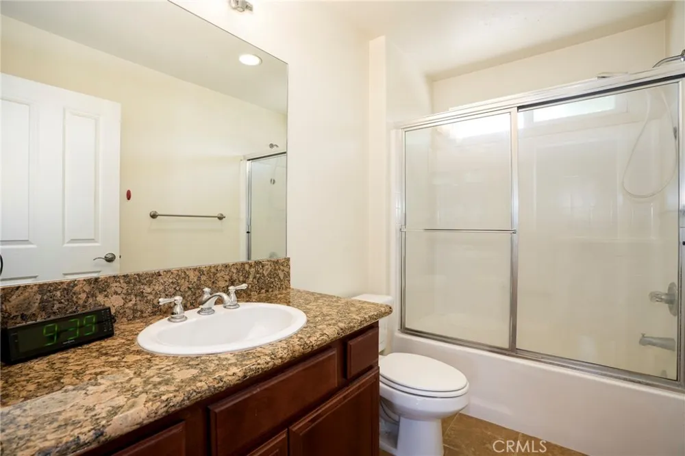 903 W Gladstone Street Azusa, CA 91702