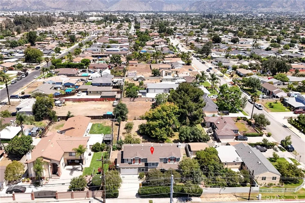 903 W Gladstone Street Azusa, CA 91702