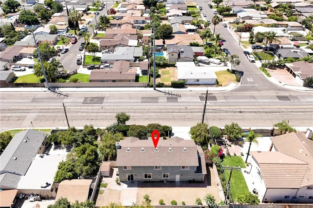 903 W Gladstone Street Azusa, CA 91702