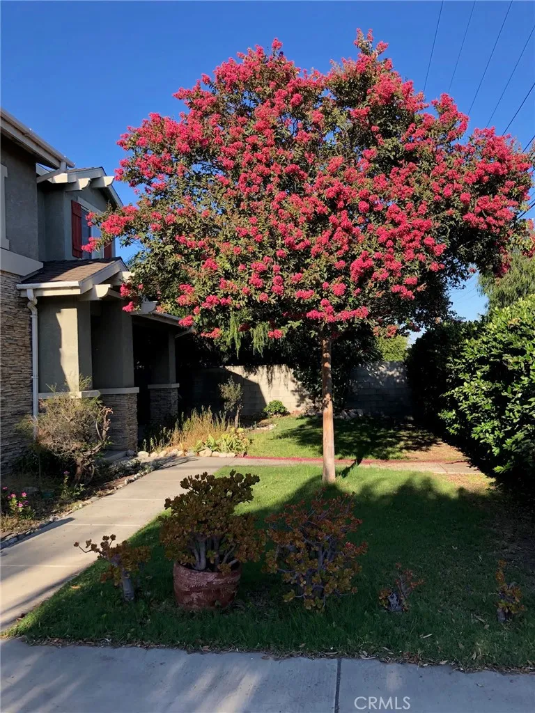 903 W Gladstone Street Azusa, CA 91702