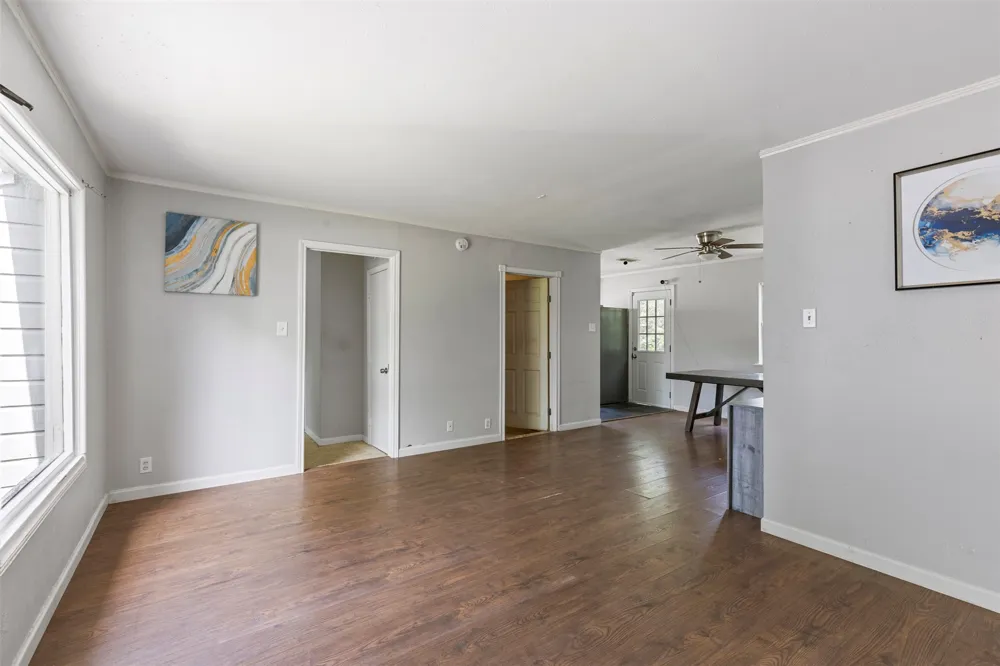 1513 Davis Boulevard Garland, TX 75042