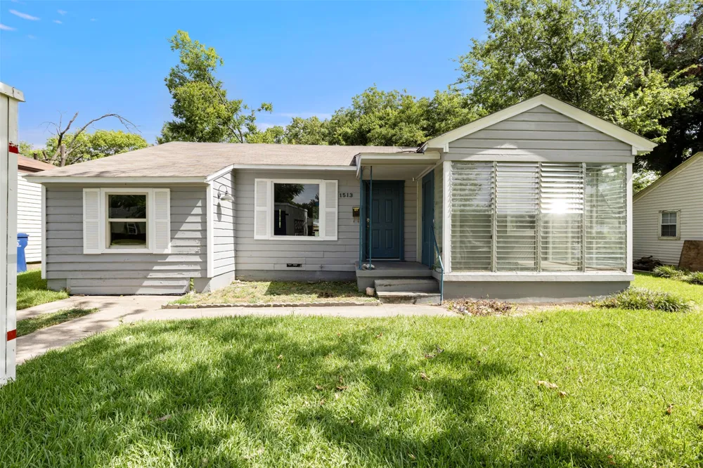 1513 Davis Boulevard Garland, TX 75042