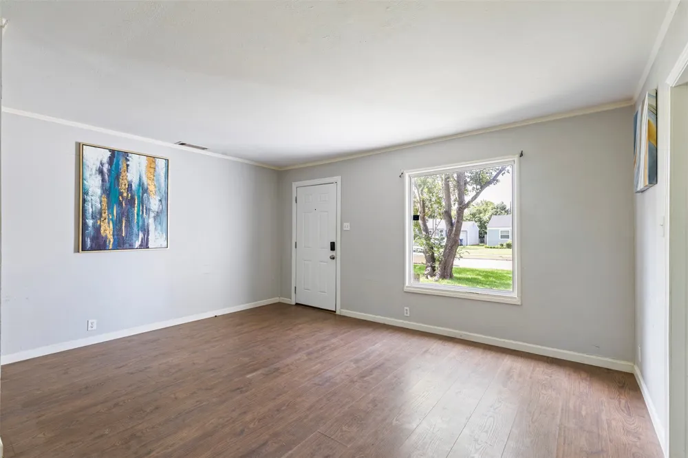 1513 Davis Boulevard Garland, TX 75042