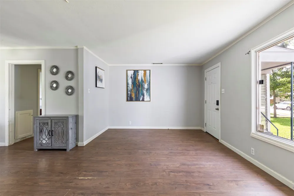 1513 Davis Boulevard Garland, TX 75042