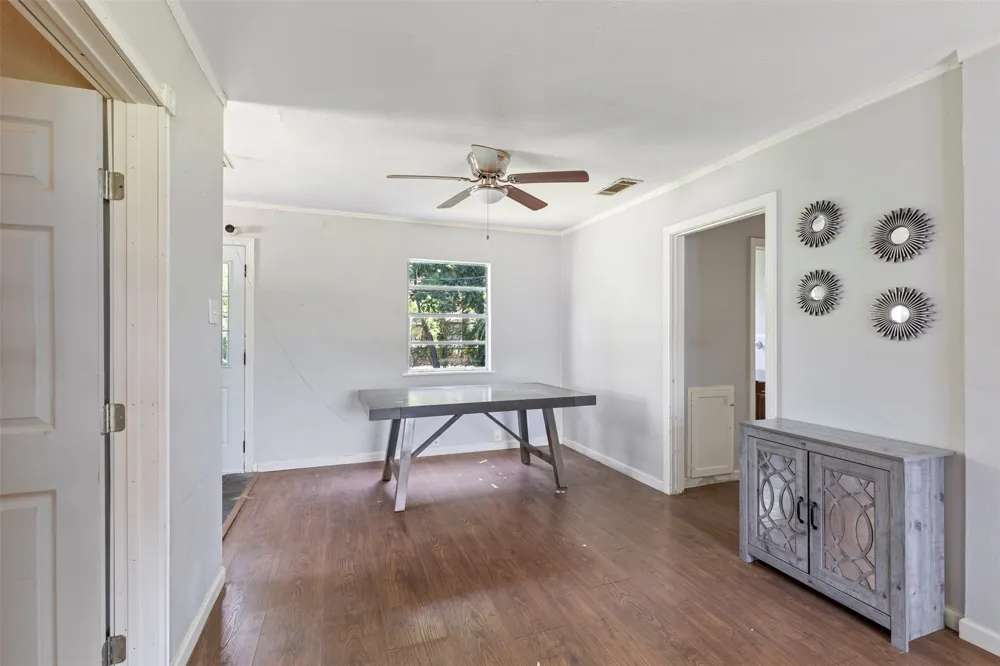 1513 Davis Boulevard Garland, TX 75042
