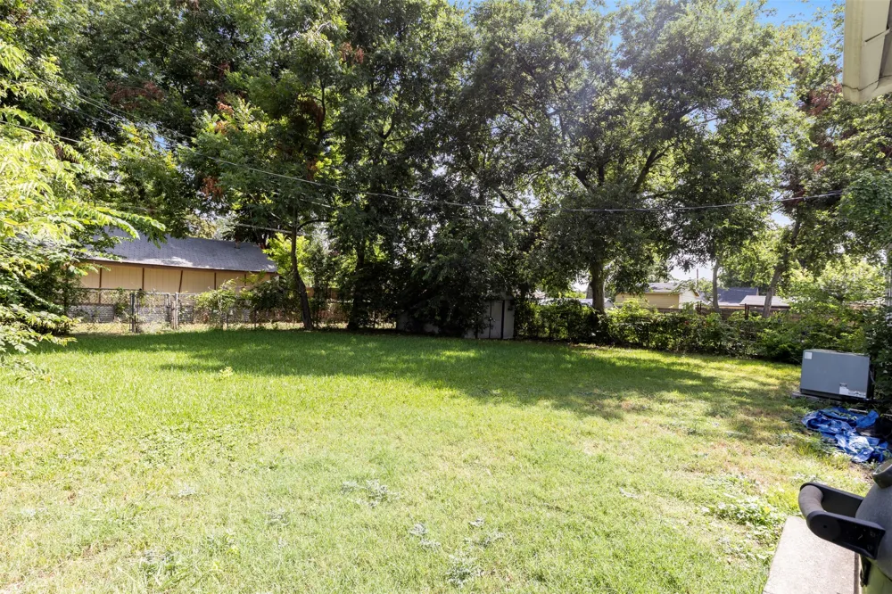 1513 Davis Boulevard Garland, TX 75042