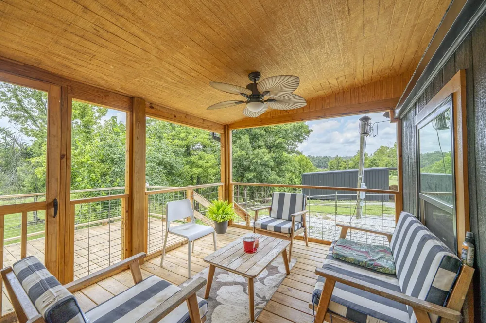 5690 CERRO GORDO RD Olivehill, TN 38475