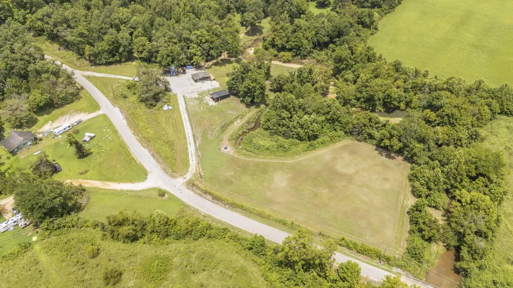 5690 CERRO GORDO RD Olivehill, TN 38475