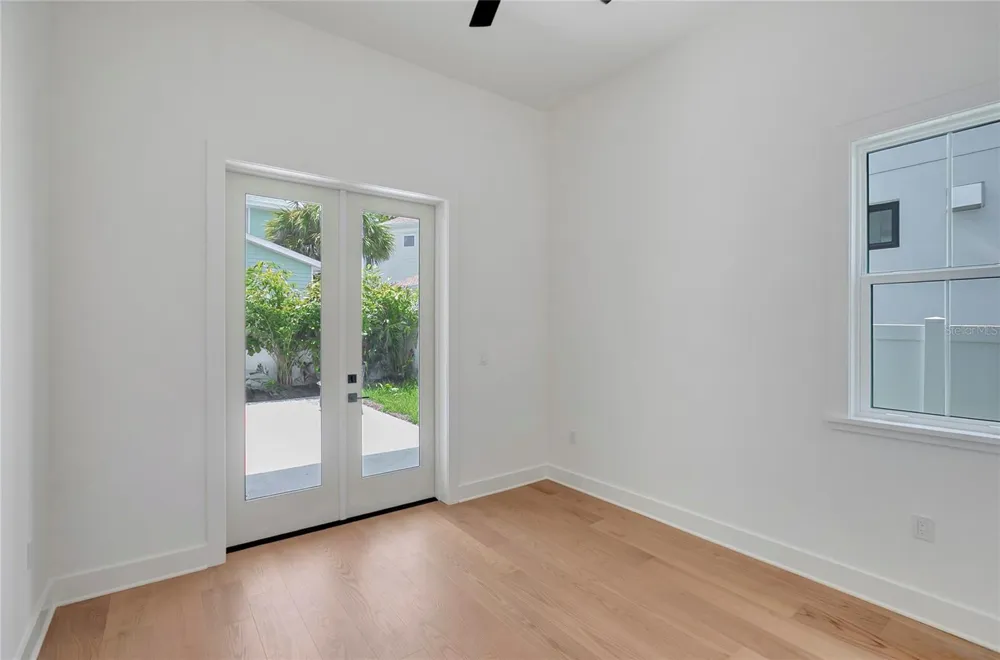 3106 W COACHMAN AVENUE Tampa, FL 33611