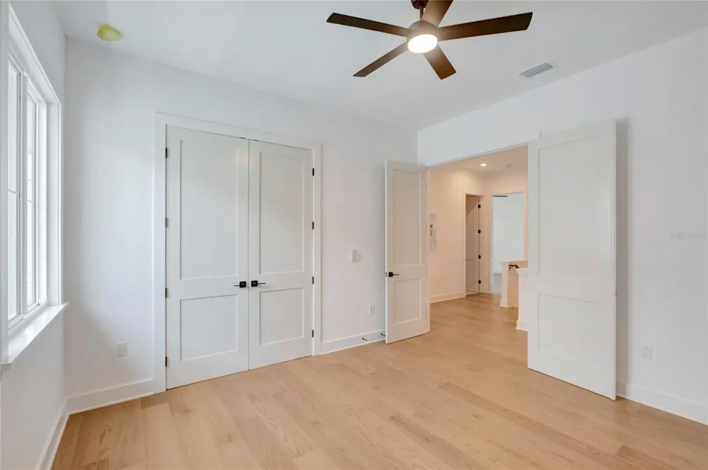 3106 W COACHMAN AVENUE Tampa, FL 33611